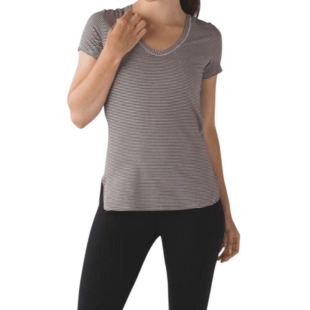 LULULEMON ATHLETICA Circadian Short Sleeve Tee Size 6